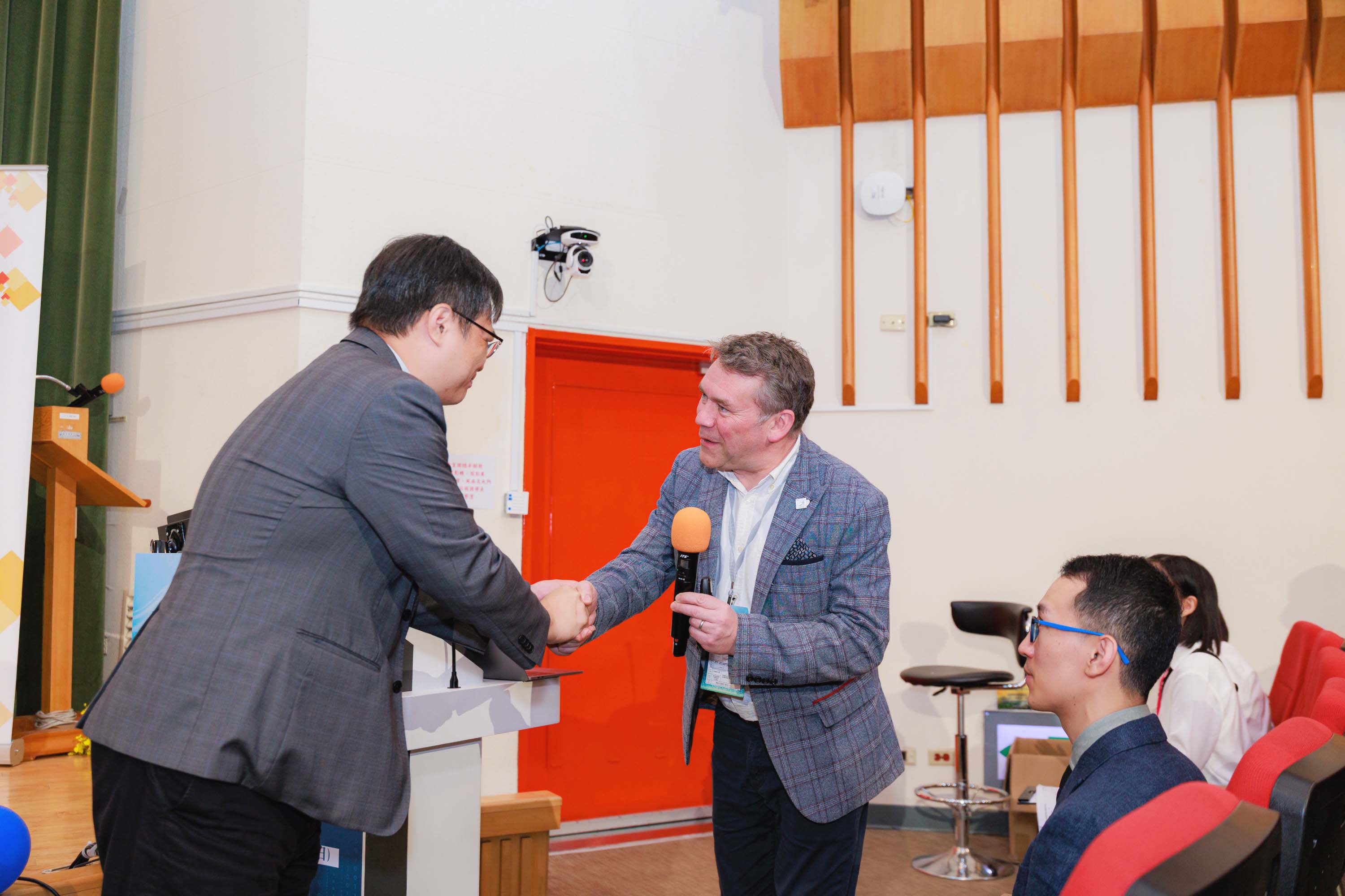王鴻展院長歡迎 Professor Barrie Kellam