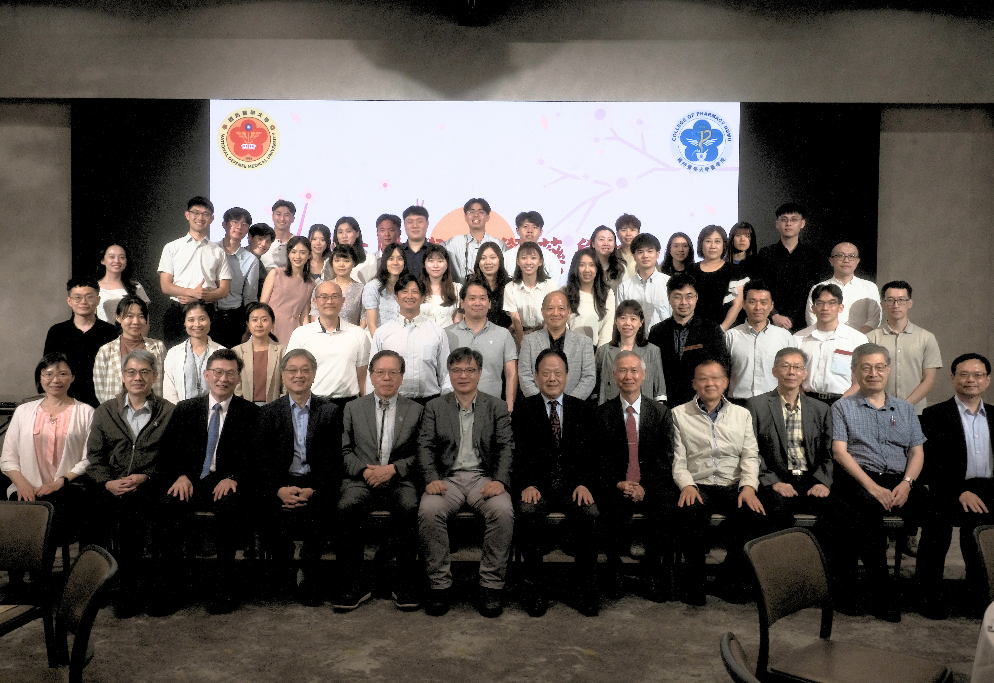 115年P107謝師宴大合照