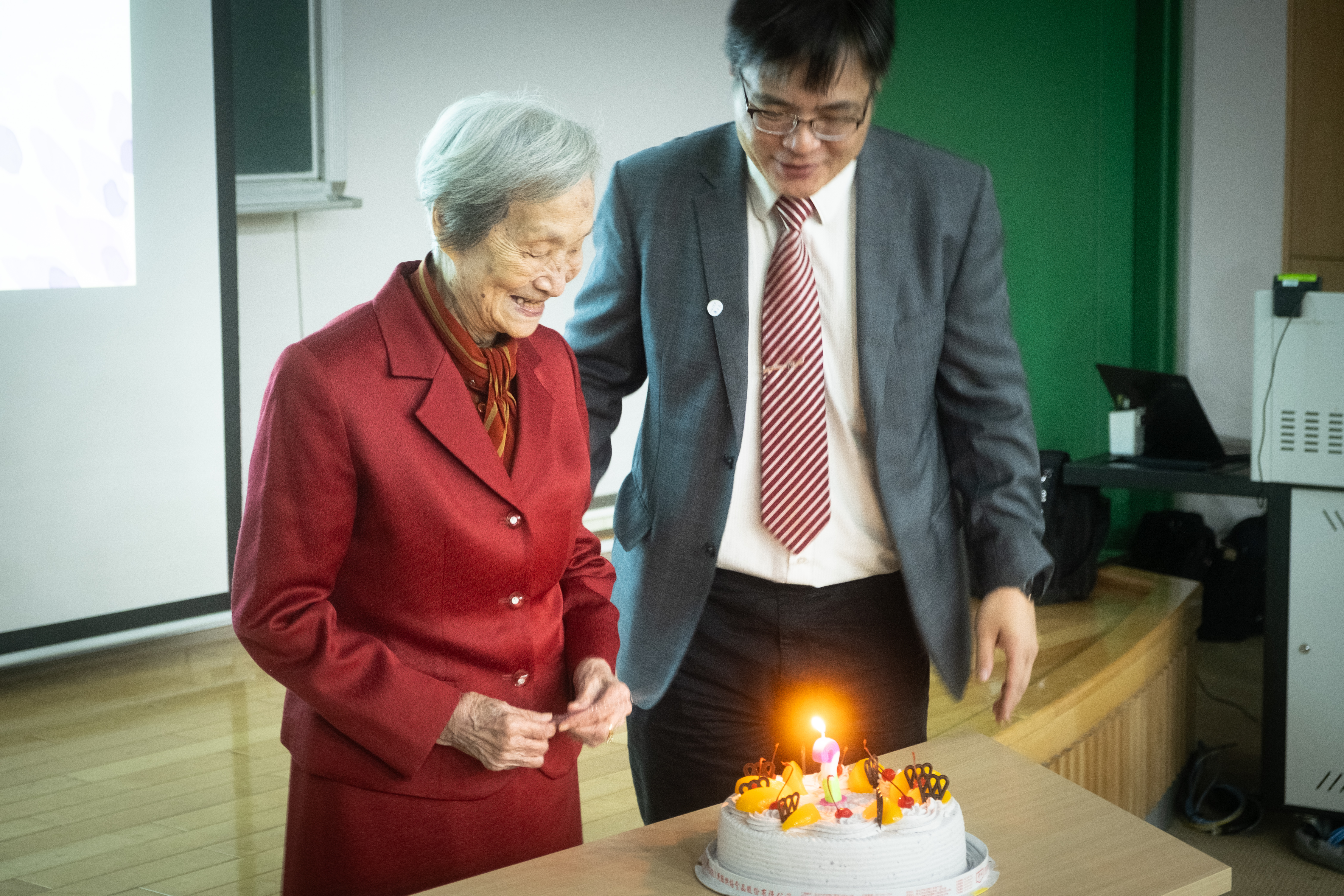 敬祝金師母生日快樂