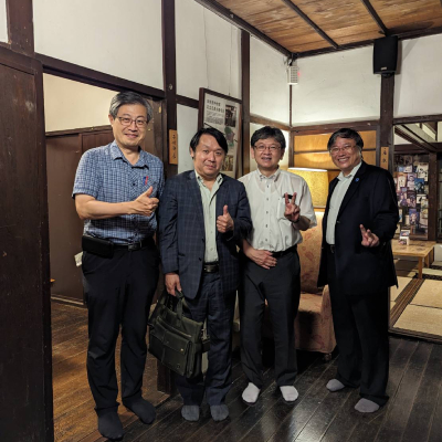 臺北青田七六日式老屋前合影