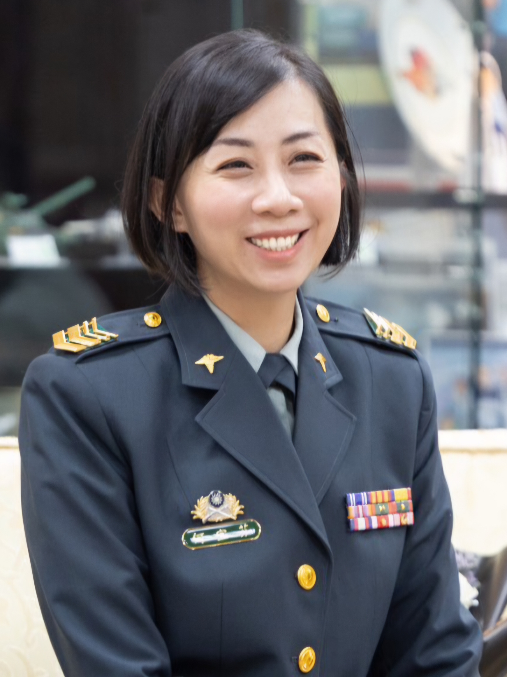 何宜芬 Teaching Assistant