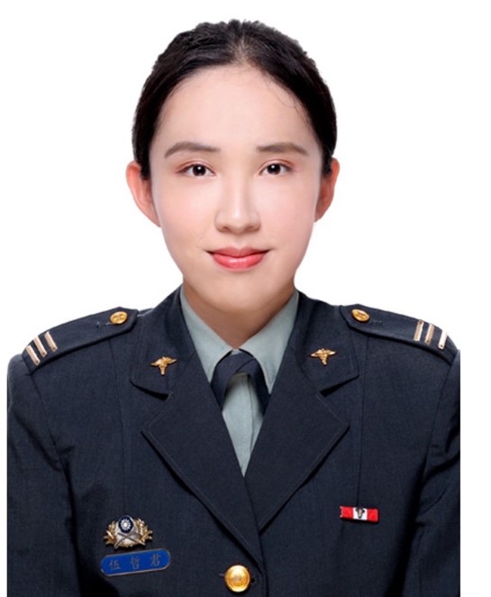 伍哲君 助教