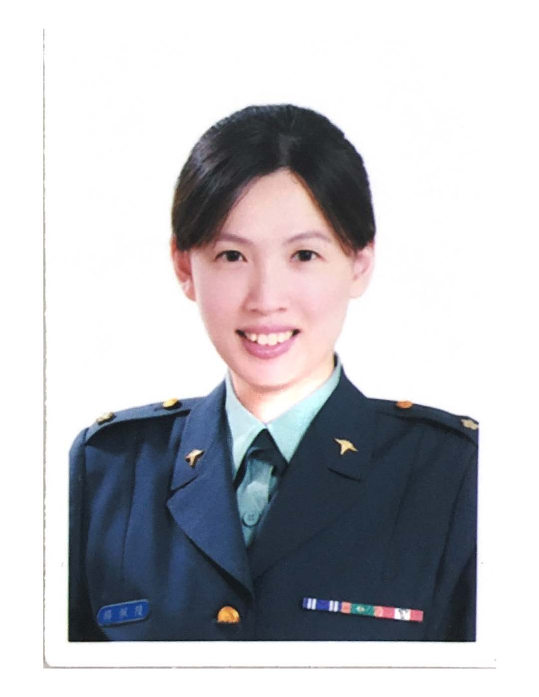 楊佩陵 副教授	