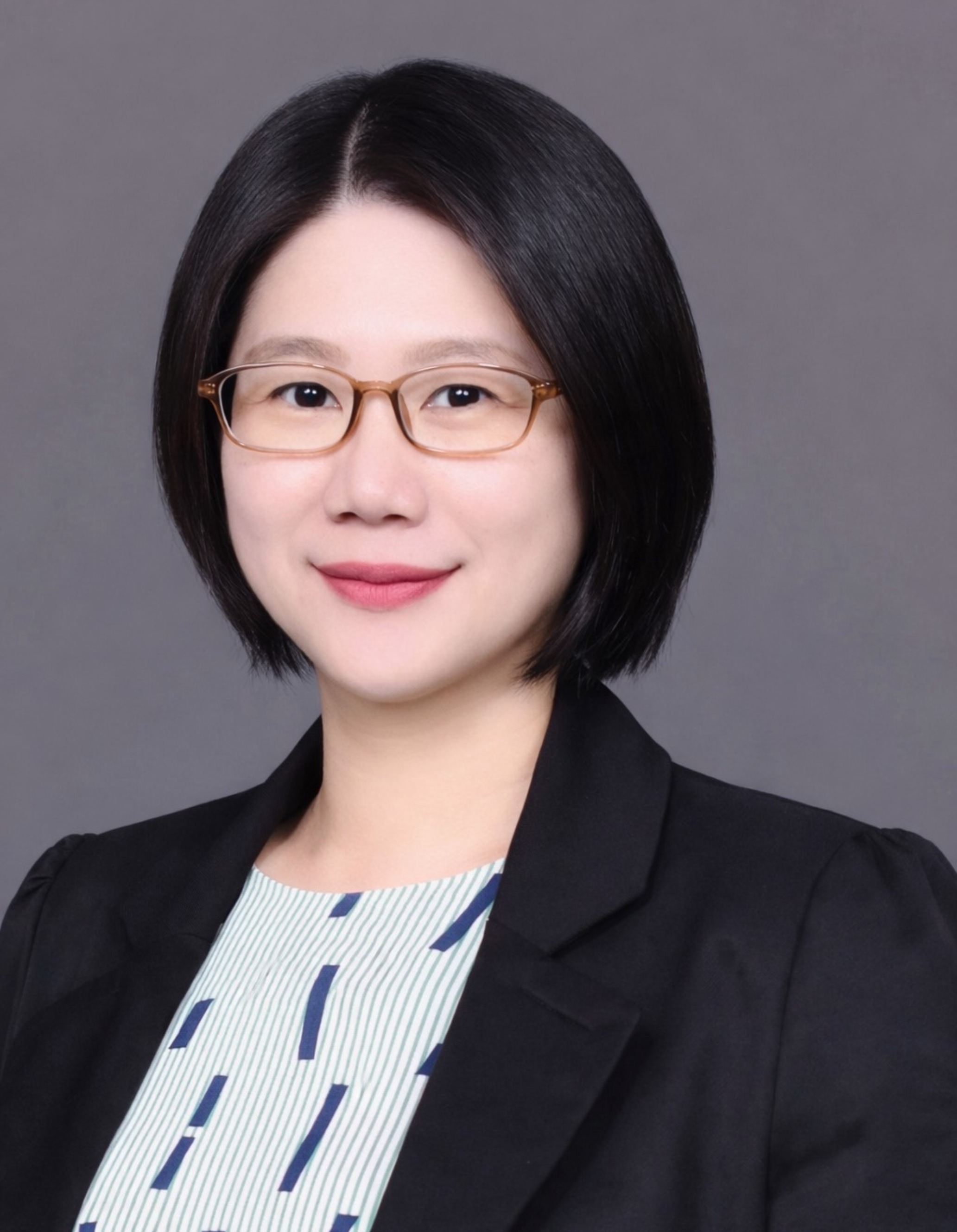 邱于容 副教授  