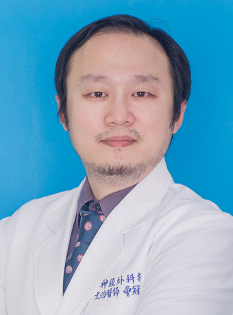 曾冠穎 Deputy  Director
